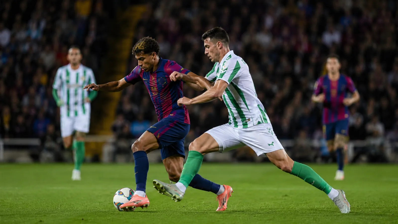 Barcelona Real Betis Balompié - duel de Liga entre joueurs du Barça et du Betis