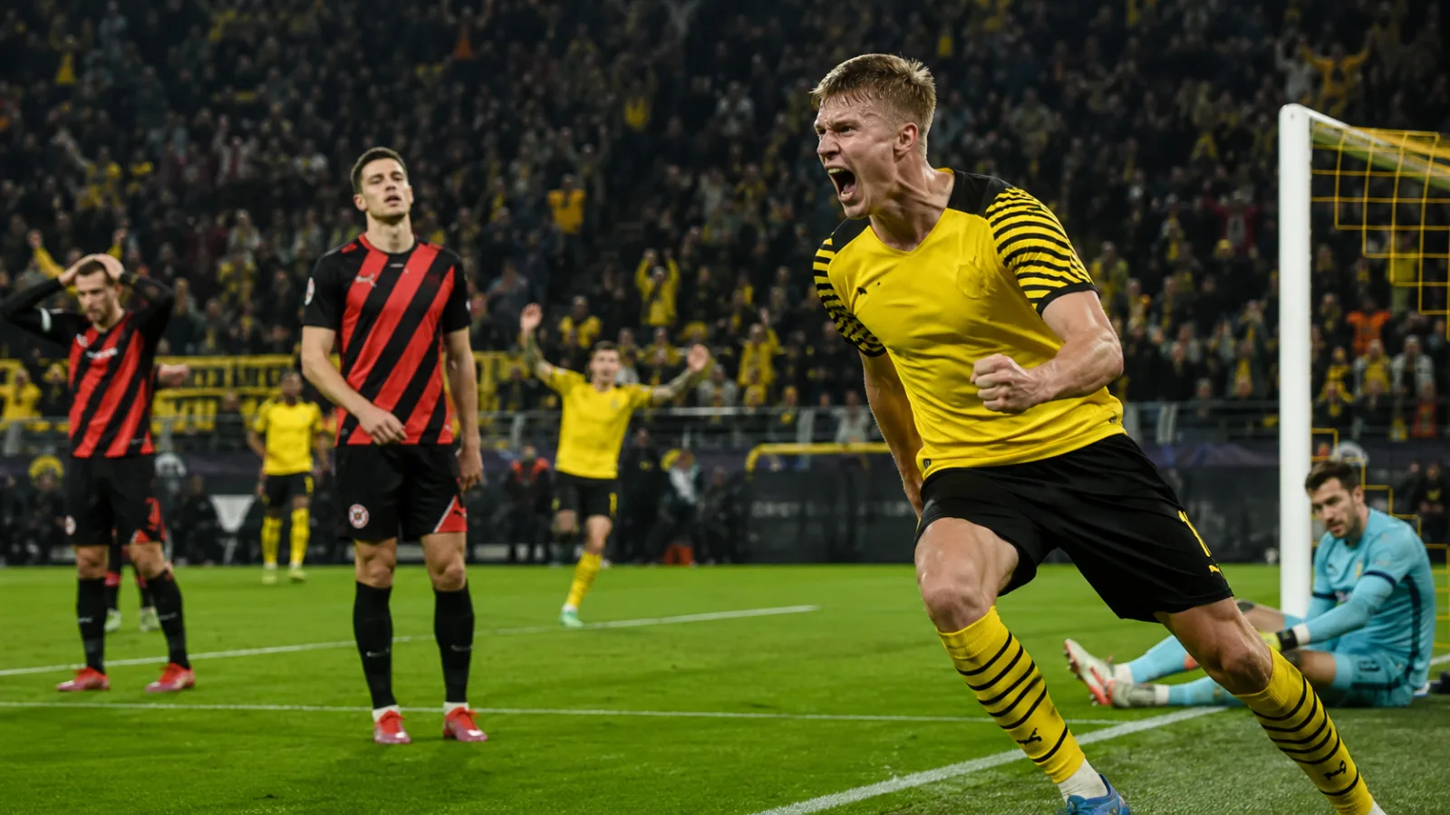 Dortmund Francfort : Dortmund renverse Francfort 3-2, le déclic Beier