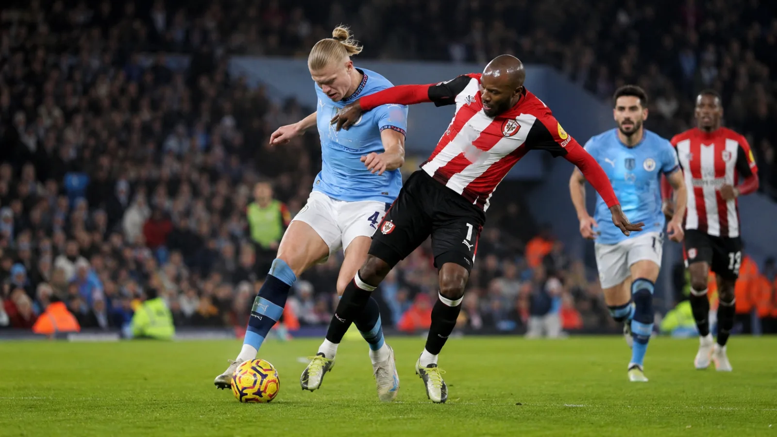 Manchester City Brentford : duel de Premier League entre les joueurs de Manchester City et Brentford