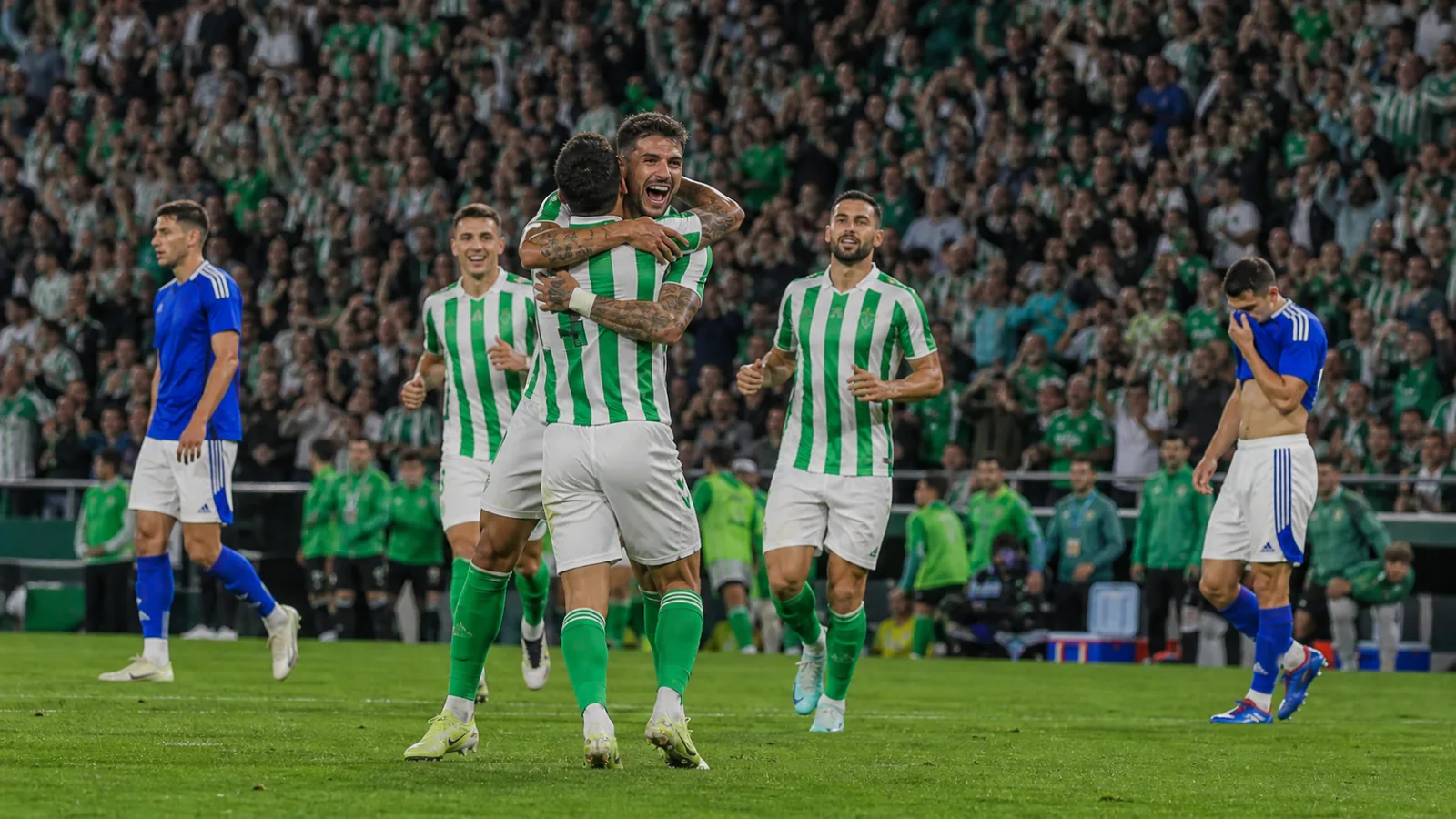 Real Betis Balompié Real Oviedo : célébration réaliste du Betis face à Oviedo