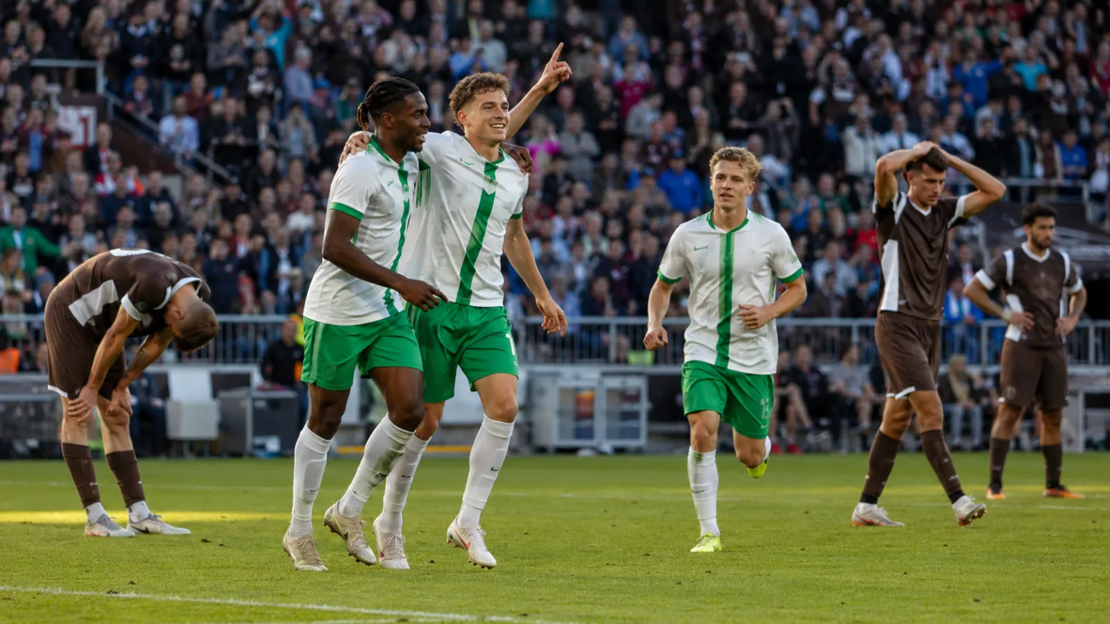St. Pauli 1910 Wolfsburg : Wolfsburg s’impose 3-1