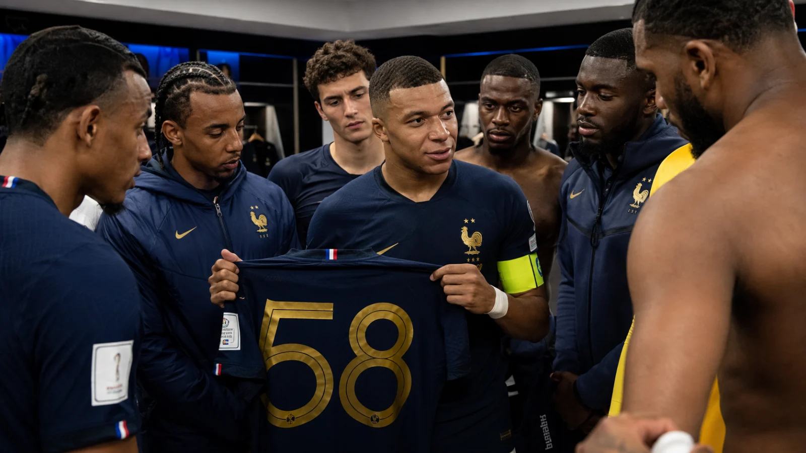 CdM 2026, EdF : Kylian Mbappé au centre du groupe France pendant le Mondial 2026