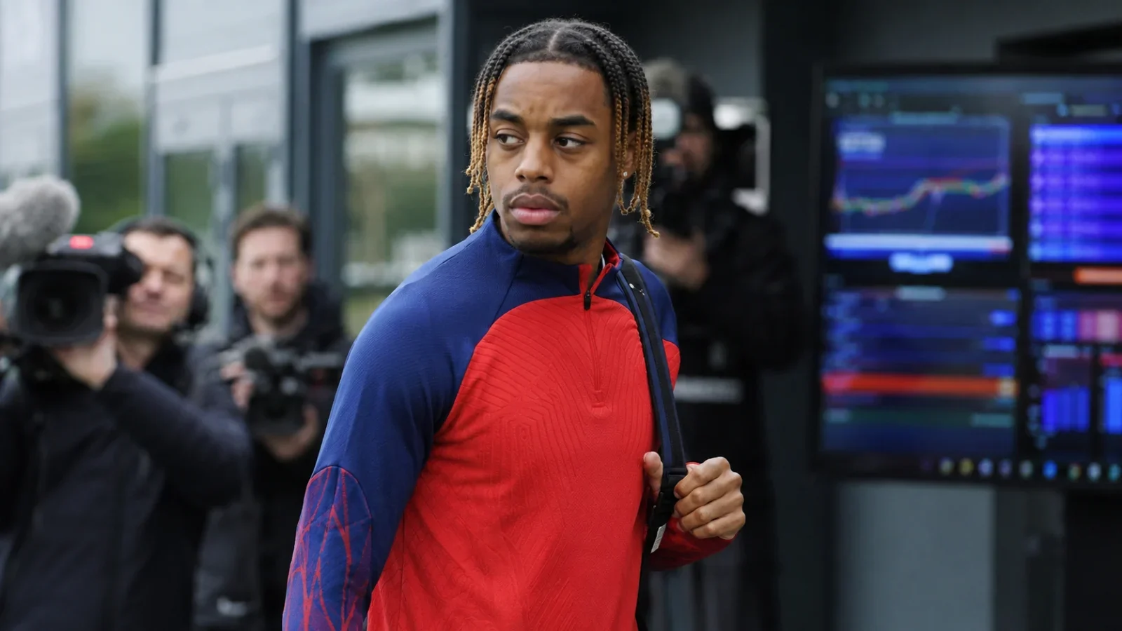 Le PSG réclame une fortune pour Barcola : signal mercato