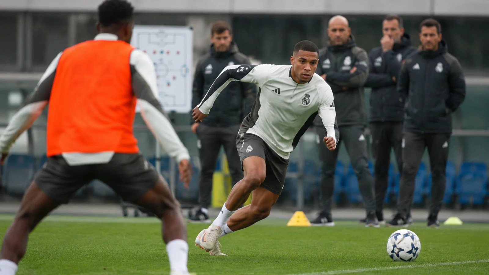 Real Madrid : Kylian Mbappé, procès défensif
