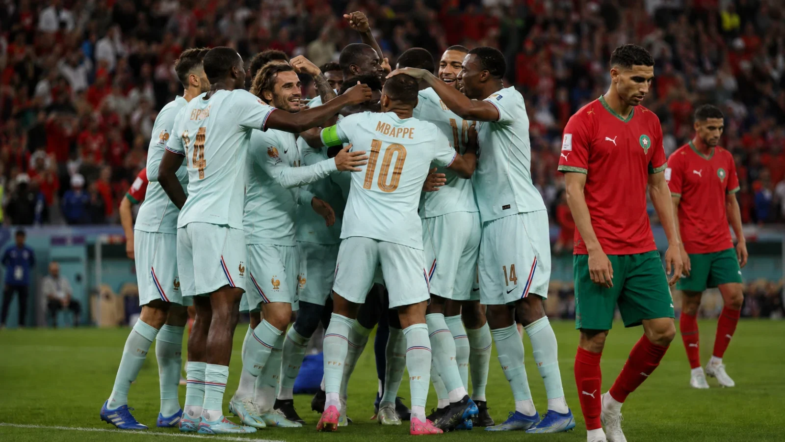 France Maroc : les Bleus valident un 2-0 maîtrisé