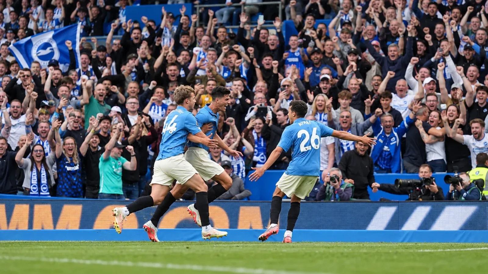 Brighton & Hove Albion Arsenal : Brighton frappe 3-0