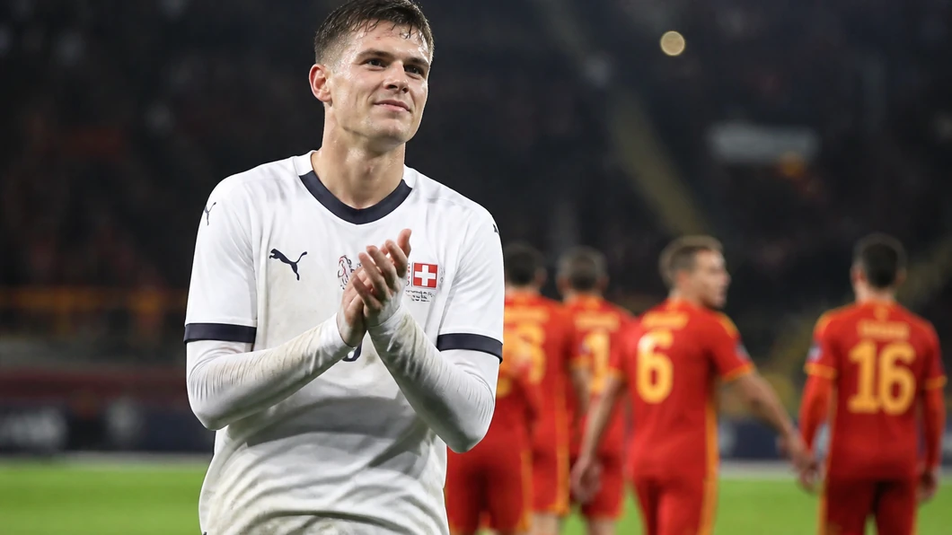 Joueur suisse en action offensive lors de la victoire contre North Macedonia