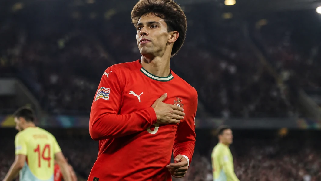 Joao Felix et Nuno Mendes célèbrent le but portugais face au pays de Galles