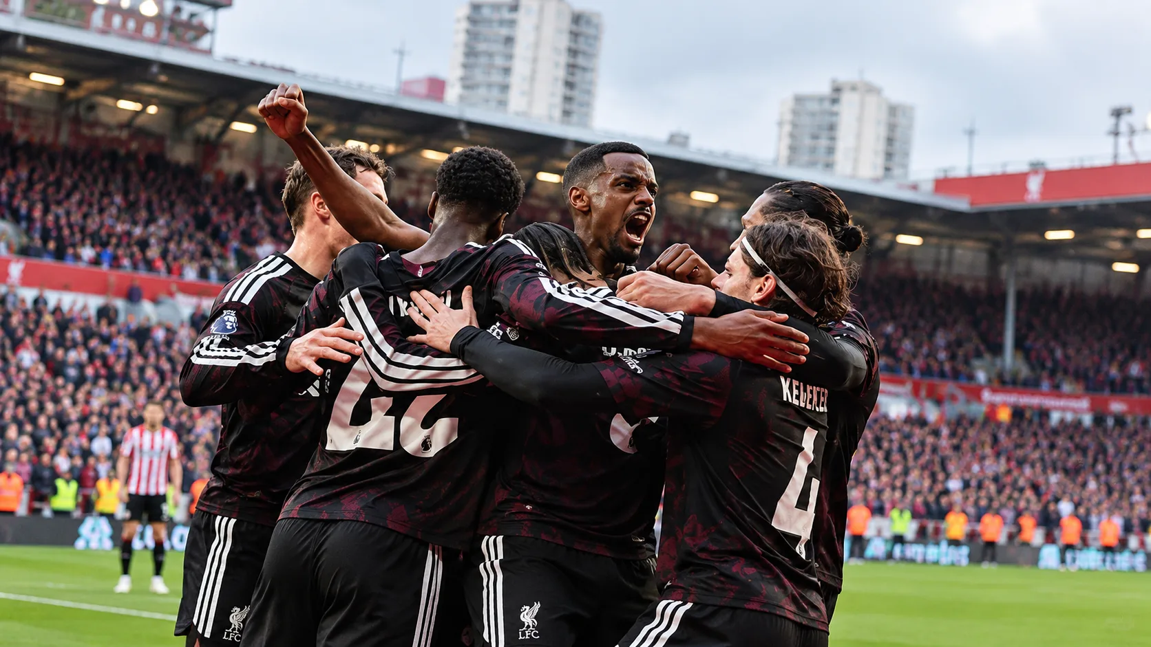 Deux buts après la pause : Liverpool renverse Brentford à 2-1