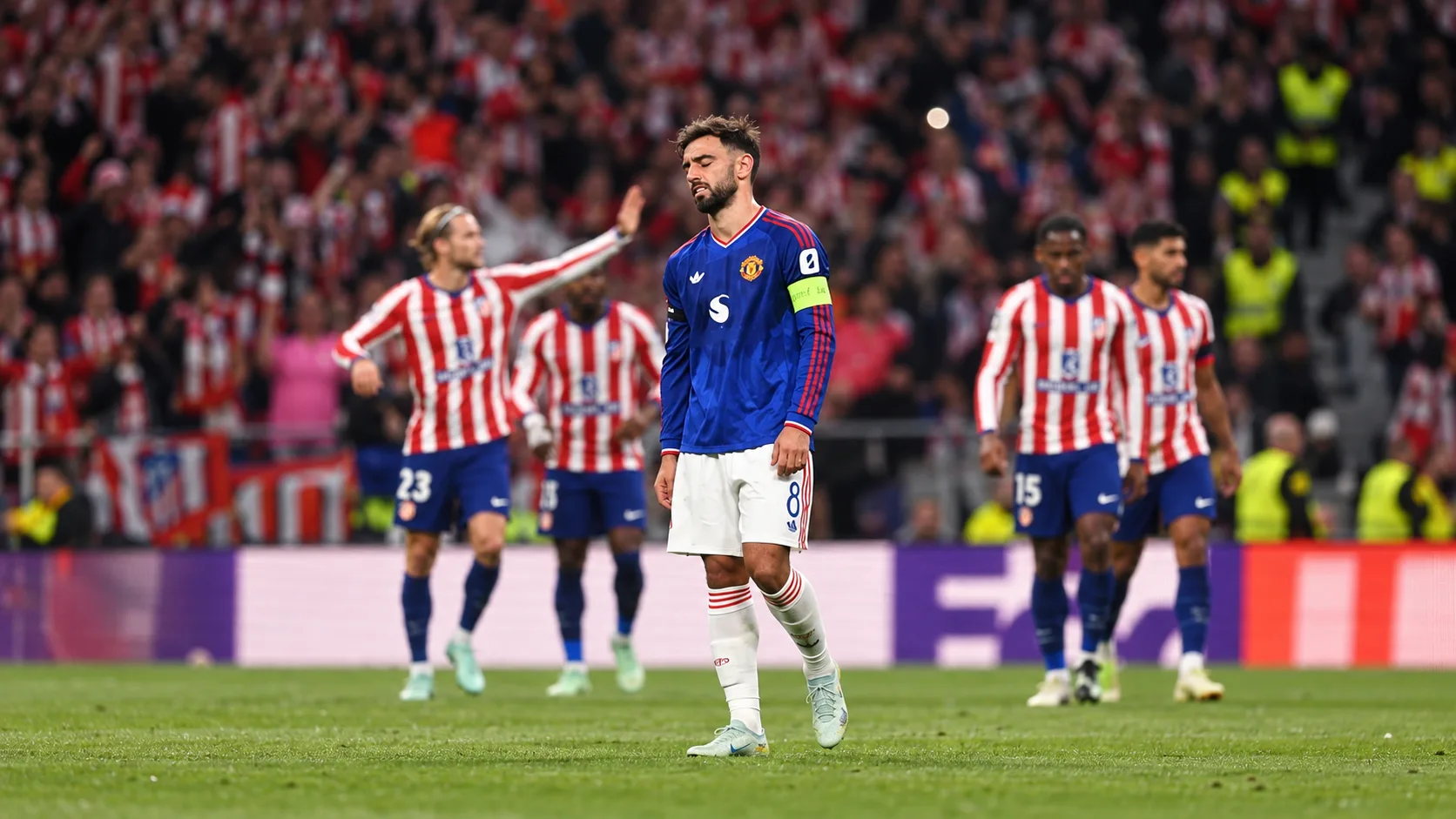 Barrios lance l’Atlético, Lookman scelle le 2-0 face à Manchester United