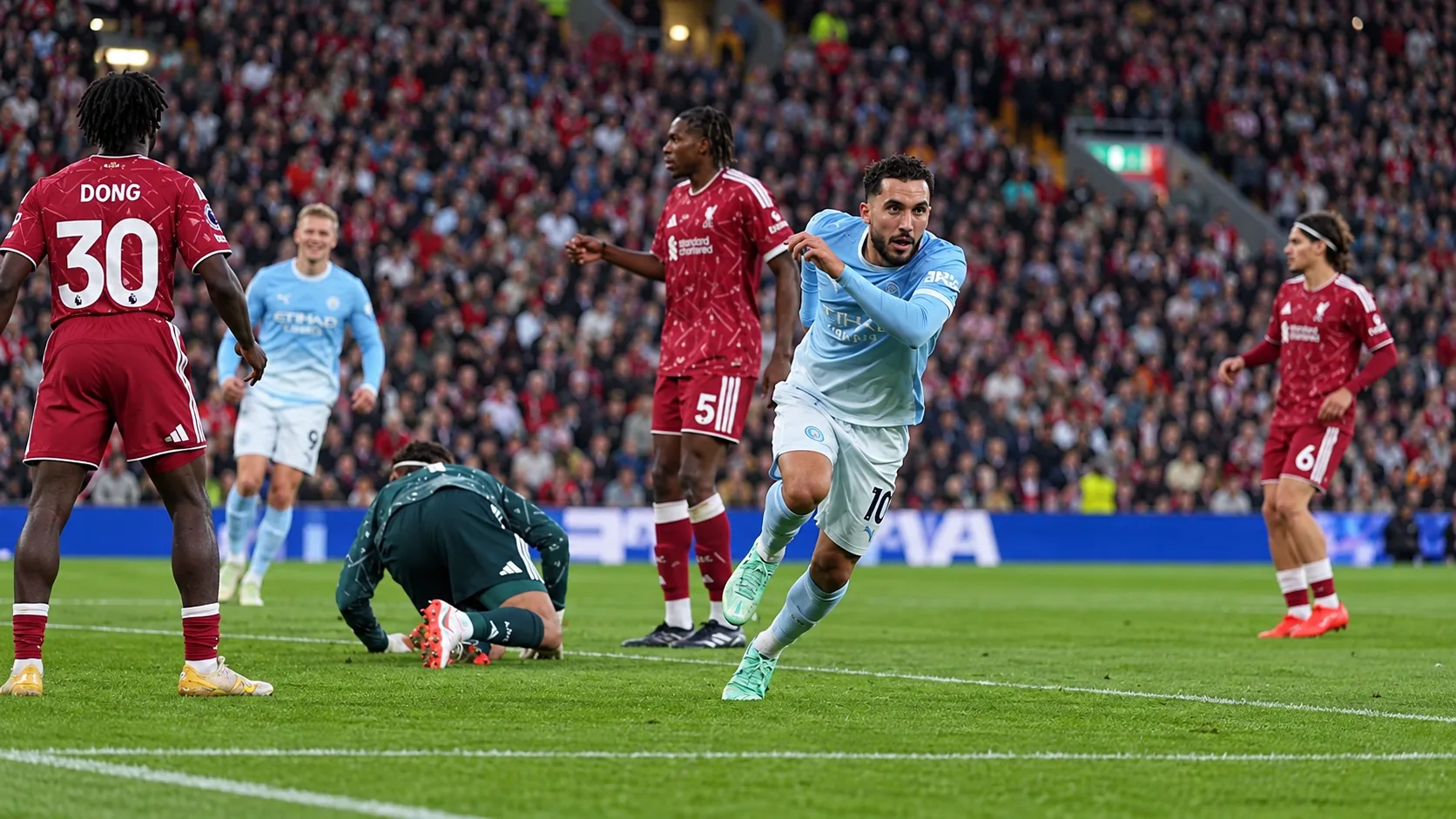 Joueurs de Manchester City et de Liverpool sur le terrain après le coup de sifflet final.