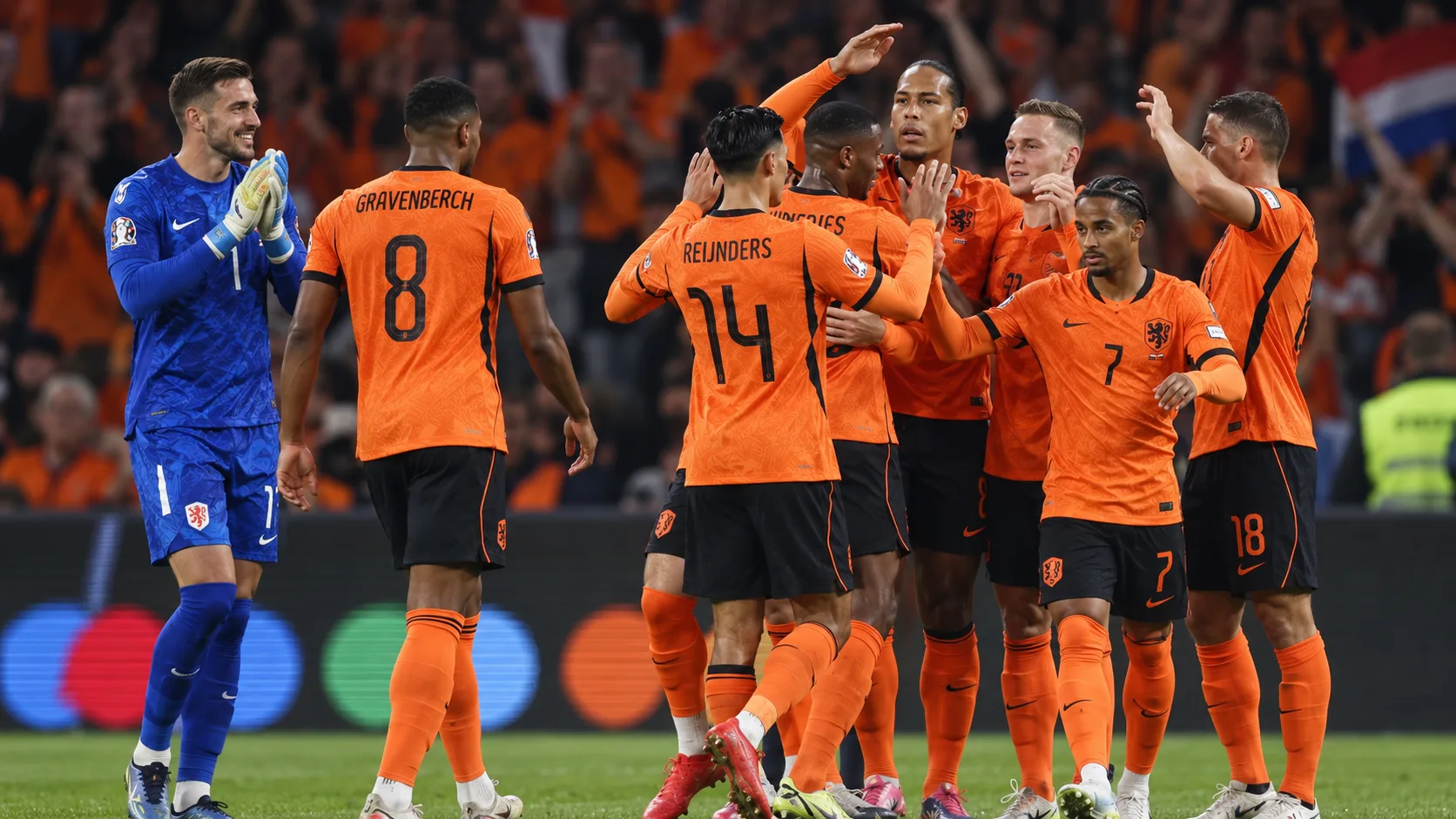 Pays-Bas Serbie : les Pays-Bas gagnent 2-1 dans un duel renversé