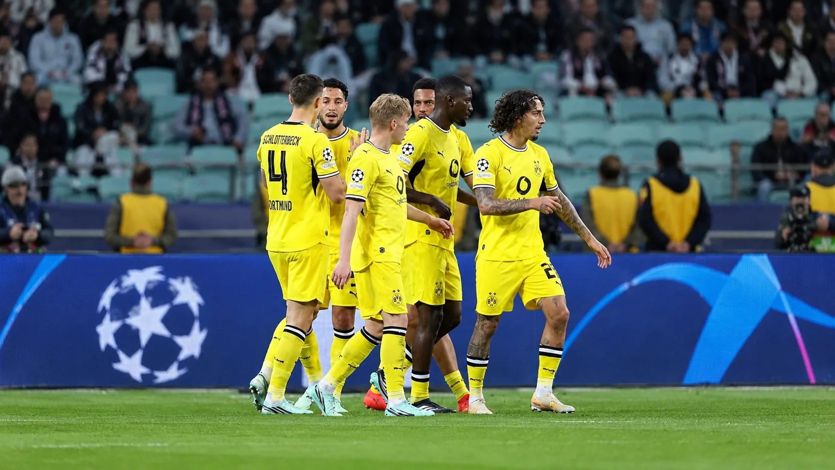 Guirassy signe un doublé et Dortmund s’impose 2-1 contre SABAH FK